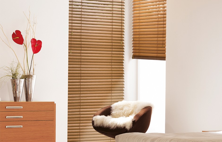 VALLEY LEATHER VENETIAN BLIND